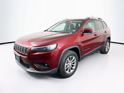 Used 2019 Jeep Cherokee Latitude Plus w/ Comfort/Convenience Group AWD/4WD image 3