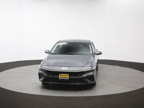 Used 2024 Hyundai Elantra SE FWD image 51