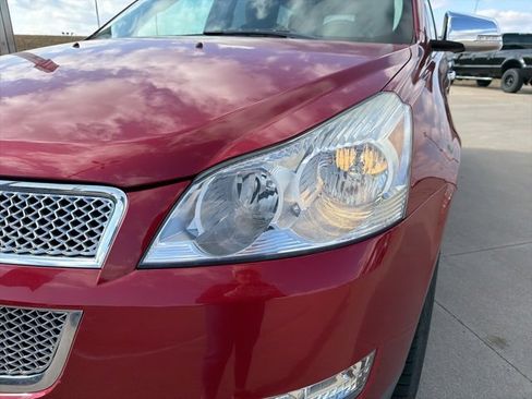 Used 2012 Chevrolet Traverse LT image 16