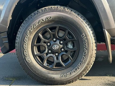 Used 2021 Toyota Tacoma SR5 w/ Blackout Package (TMS) image 28