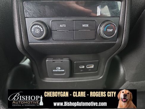 Used 2023 GMC Acadia SLE w/ Driver Convenience Package image 34
