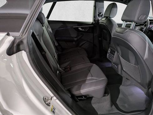 Certified 2025 Audi Q8 Premium w/ Convenience Package image 20