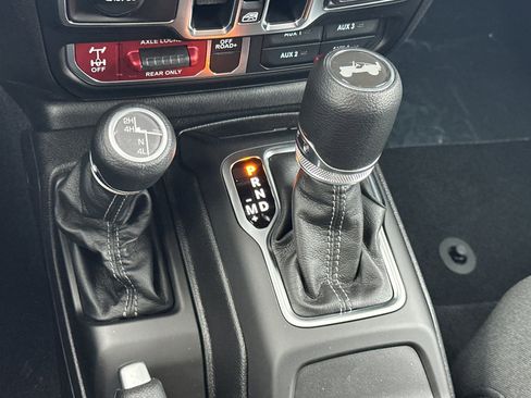 New 2026 Jeep Wrangler Unlimited Sport image 18