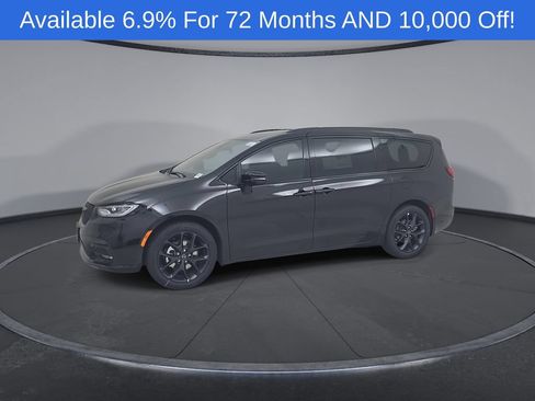 New 2026 Chrysler Pacifica Select w/ S Appearance Package FWD image 9