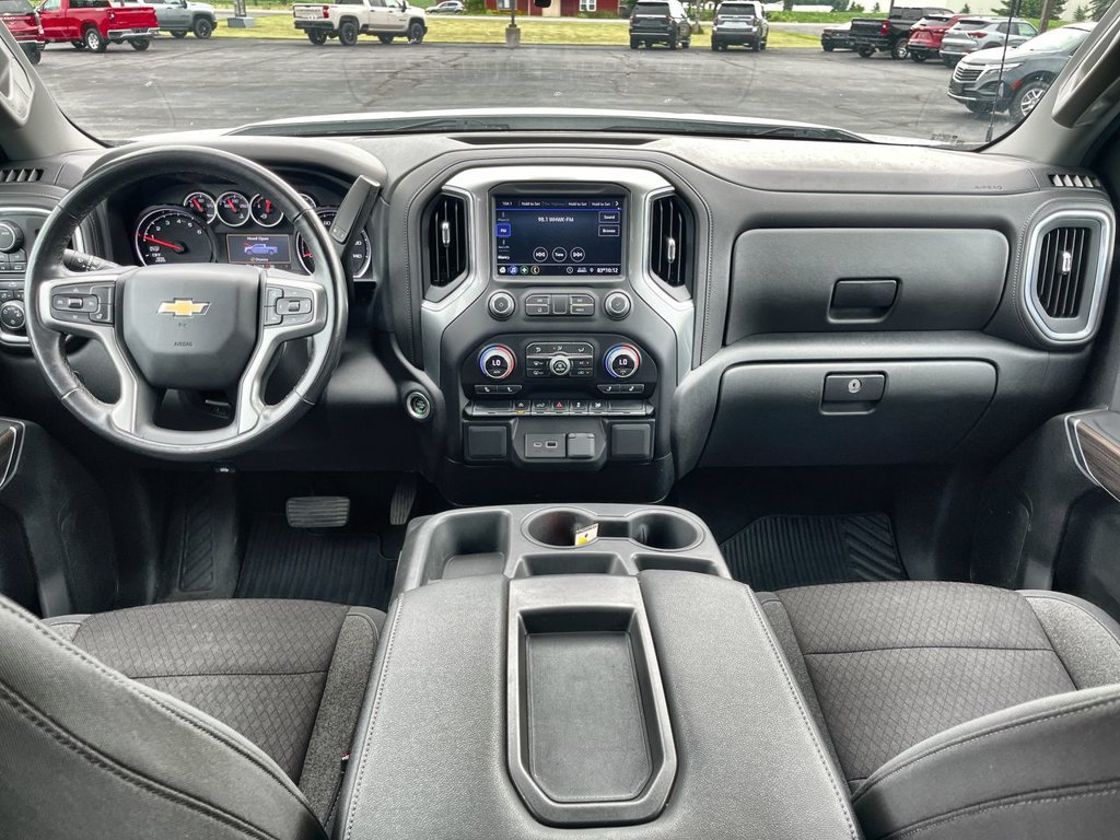Used 2022 Chevrolet Silverado 1500 LT AWD/4WD image 19