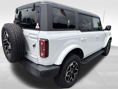 Used 2023 Ford Bronco Outer Banks AWD/4WD image 3