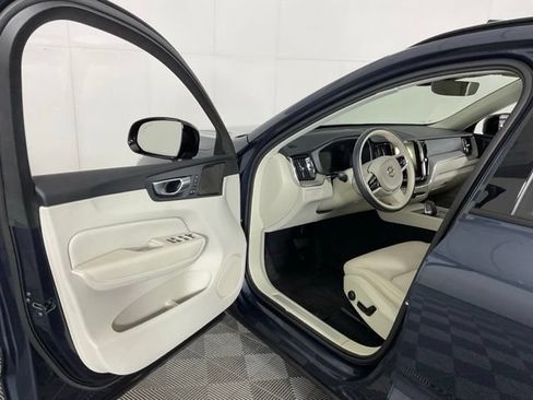 Certified 2024 Volvo XC60 T8 Plus w/ Protection Package Premier AWD/4WD image 27