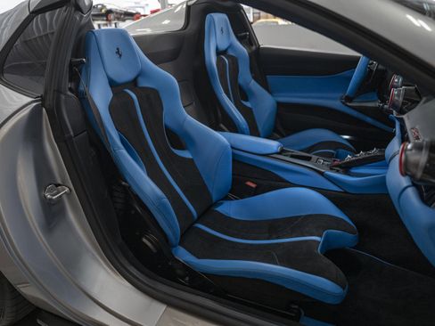 Used 2022 Ferrari 812 GTS RWD image 30