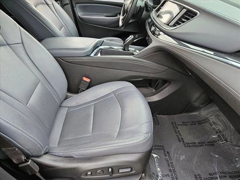 Used 2020 Buick Enclave Premium w/ Sun and Sites Package image 20