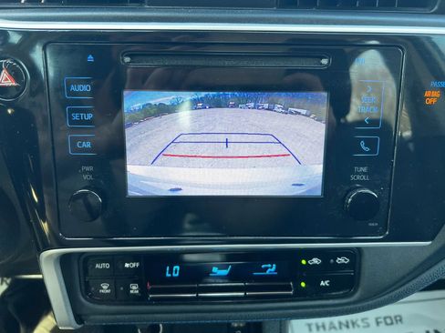 Used 2019 Toyota Corolla SE FWD image 21