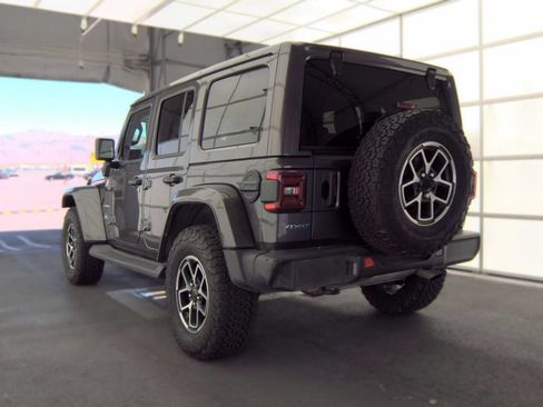 Used 2021 Jeep Wrangler Unlimited Sahara AWD/4WD image 4