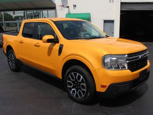 Used 2023 Ford Maverick Lariat w/ Lariat Luxury Package image 4