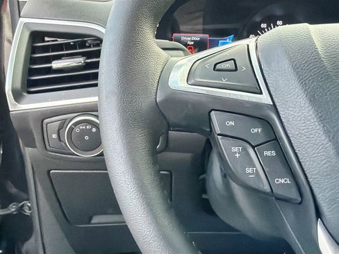 Used 2020 Ford Edge Titanium image 36