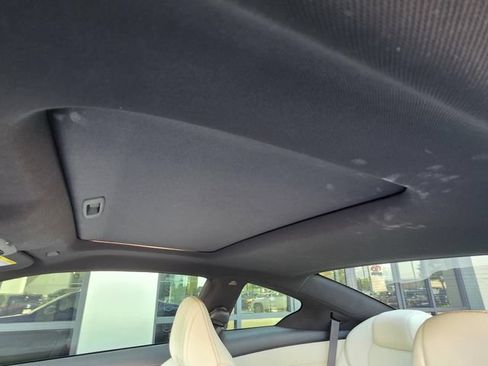 Used 2018 INFINITI Q60 Red Sport 400 w/ Pro Active Package RWD image 9