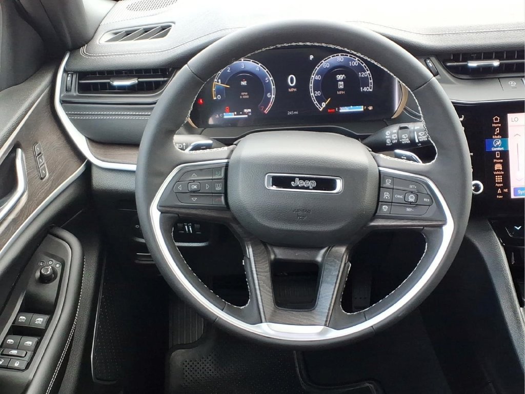 New 2026 Jeep Grand Cherokee Limited AWD/4WD image 17