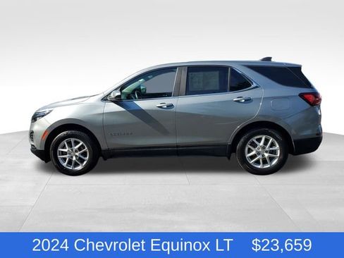 Used 2024 Chevrolet Equinox LT w/ LPO, Floor Liner Package AWD/4WD image 2