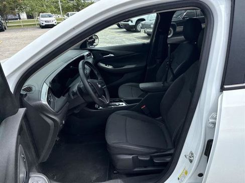 Used 2024 Buick Encore GX Preferred AWD/4WD image 41