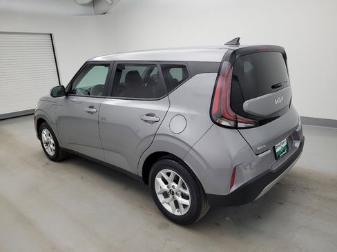 Used 2025 Kia Soul LX w/ LX Technology Package FWD image 3
