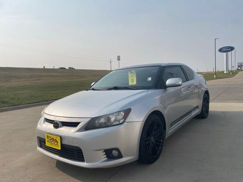 Used 2013 Scion tC FWD image 9