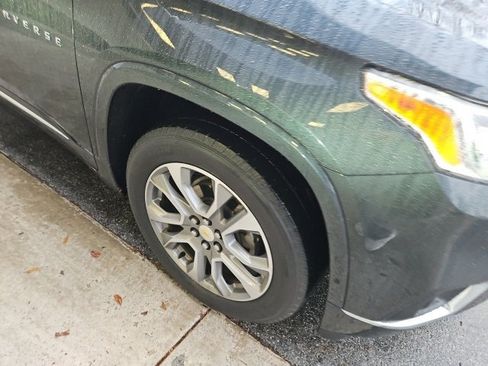 Used 2019 Chevrolet Traverse Premier w/ Driver Confidence II Package image 4