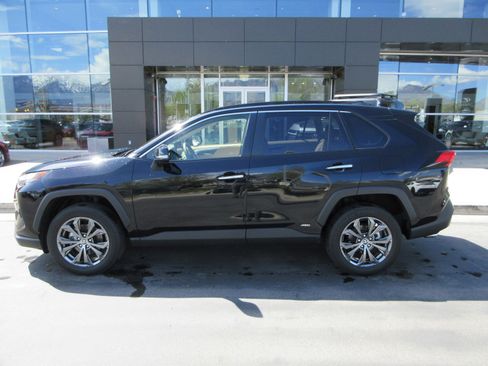 Used 2024 Toyota RAV4 Limited w/ Advanced Technology Package image 3