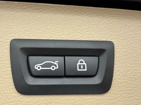 Used 2016 BMW X3 xDrive28i image 12