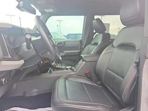 Certified 2022 Ford Bronco Badlands image 16