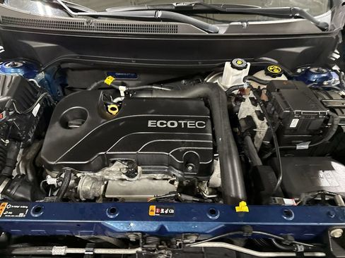 Used 2020 Chevrolet Equinox LT FWD image 24