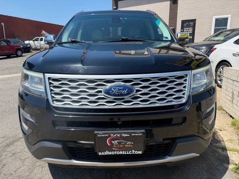 Used 2016 Ford Explorer Platinum AWD/4WD image 6