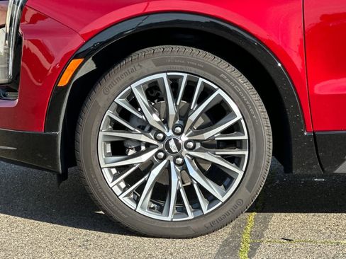 Used 2024 Cadillac XT4 Sport w/ Technology Package image 32