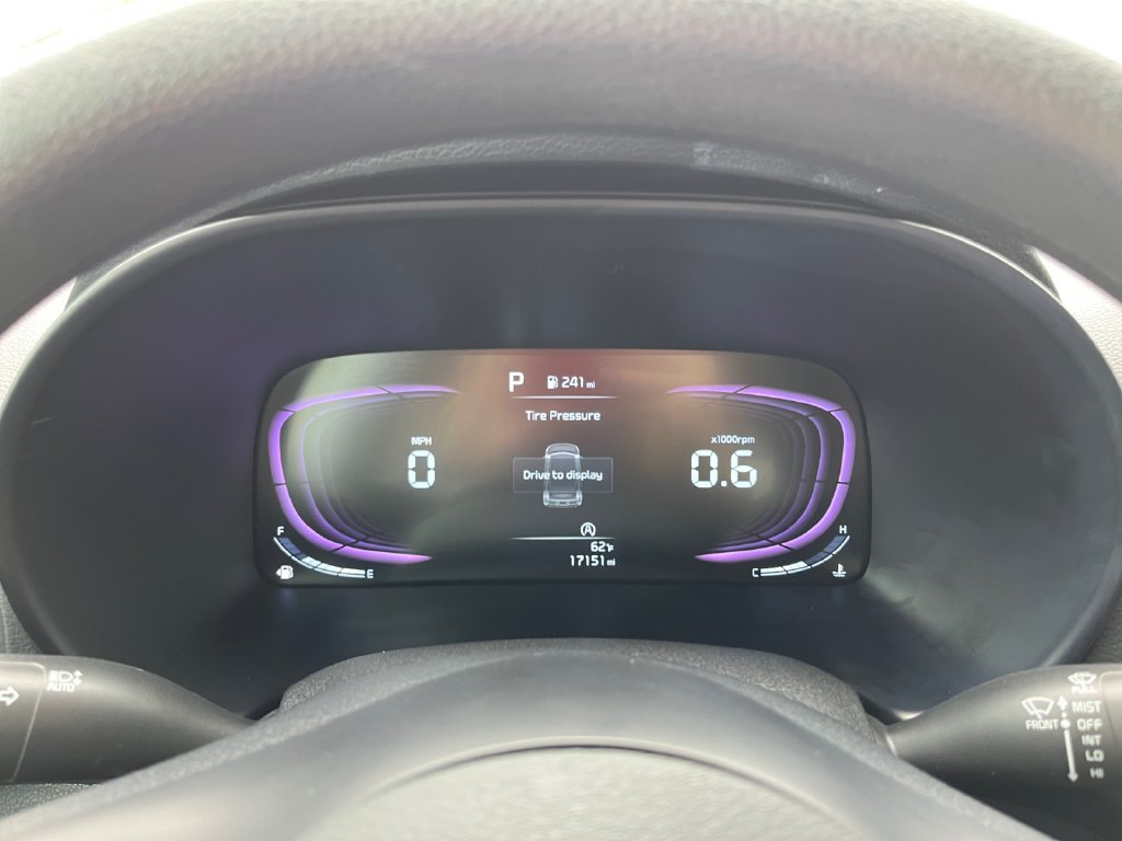 Used 2025 Kia Soul LX w/ LX Technology Package FWD image 21
