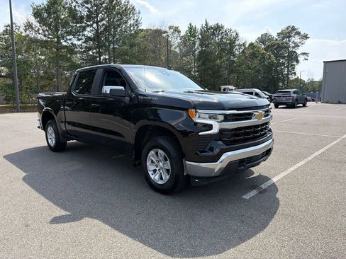 Used 2025 Chevrolet Silverado 1500 LT AWD/4WD image 4