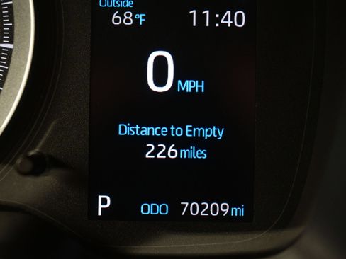 Used 2021 Toyota Corolla LE FWD image 23