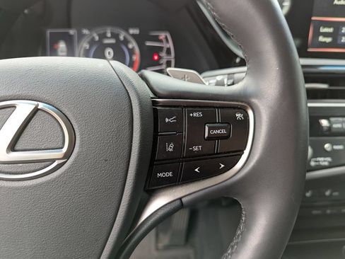 Used 2022 Lexus ES 350 w/ Premium Package FWD image 16