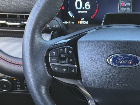 Used 2025 Ford Explorer ST image 14