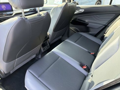 Certified 2023 Volkswagen ID.4 Pro S RWD image 9