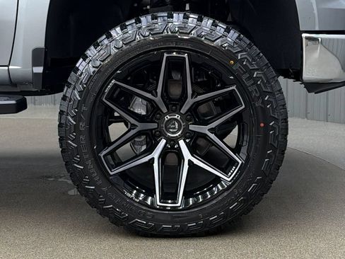 Used 2026 Chevrolet Silverado 1500 LT AWD/4WD image 9