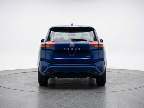 Used 2025 Nissan Rogue SV FWD image 7