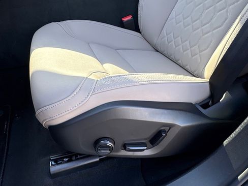 New 2026 Volvo XC60 B5 Plus w/ Protection Package Premier image 18