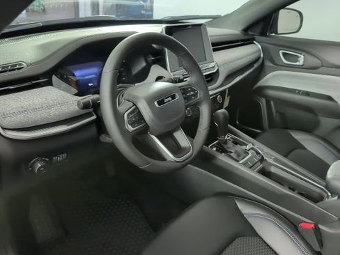 New 2025 Jeep Compass Latitude w/ Convenience Group image 9