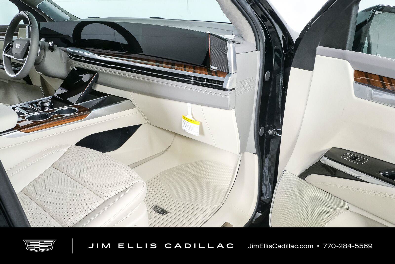 New 2027 Cadillac Escalade Platinum Sport w/ LPO, ONYX Package AWD/4WD image 27