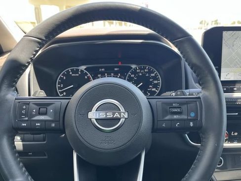 Used 2022 Nissan Rogue SL w/ SL Premium Package FWD image 13