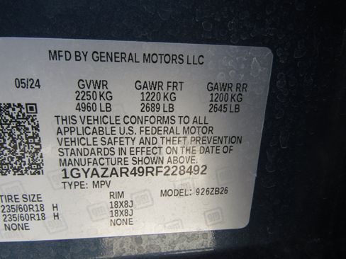 Used 2024 Cadillac XT4 Luxury w/ Cold Weather Package FWD image 6
