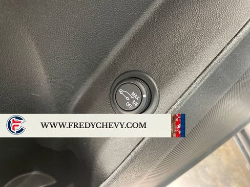 Used 2024 Chevrolet Equinox LT FWD image 28