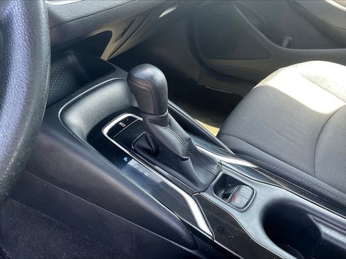 Used 2020 Toyota Corolla LE image 15