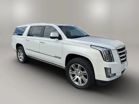 Used 2019 Cadillac Escalade ESV Premium Luxury RWD image 6