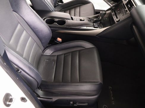 Used 2019 Lexus IS 300 image 14
