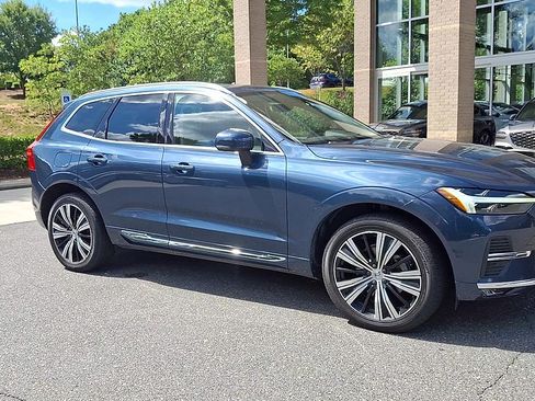 Used 2022 Volvo XC60 B5 Inscription w/ Advanced Package FWD image 6