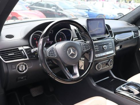 Used 2018 Mercedes-Benz GLS 550 4MATIC image 40