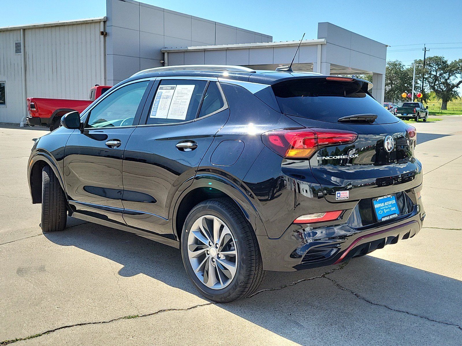 Used 2023 Buick Encore GX Select w/ Sport Touring Package FWD image 7